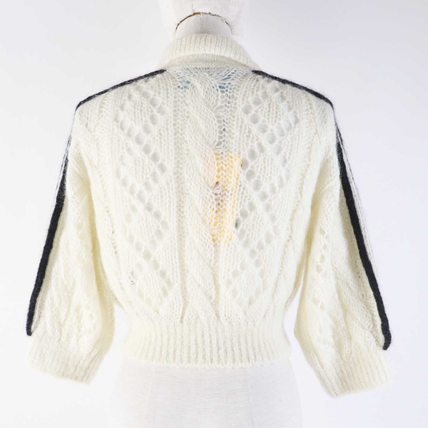 GUCCI knit 713023 Outer: 67% mohair, Outer: 28% nylon, Outer: 5% wool, Part: 63% mohair, Part: 29% nylon, : 7% wool, 3% polyurethane Embroidery: 67% mohair, 28% nylon, 5% wool Inner: 75% acetate, 25% silk white Women XS