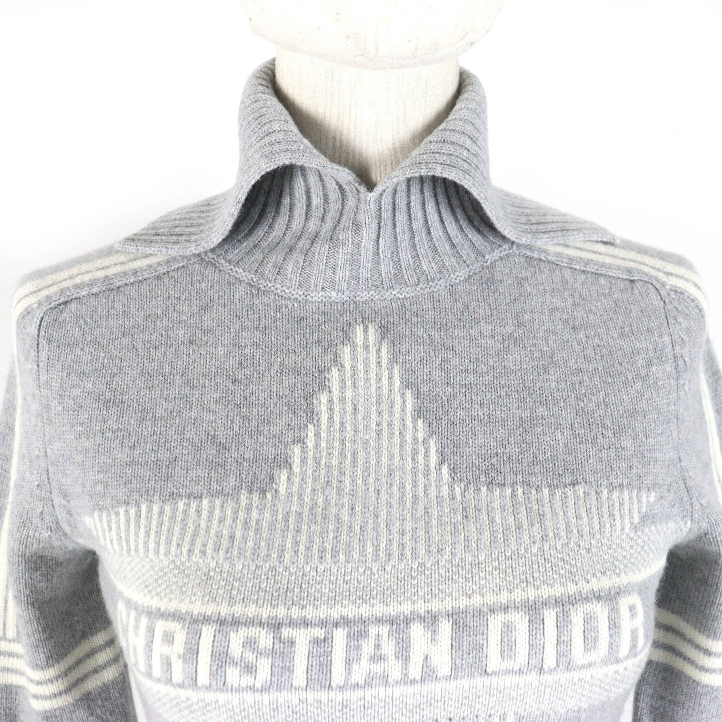 Christian Dior knit 244S77CM134 Main: 70% wool, Main: 30% cashmere Gray white The alps Women 38