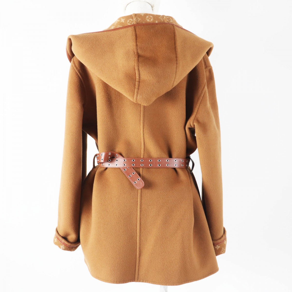 LOUIS VUITTON coat 1A8262 Outer: 99% wool, Main: 1% silk, Lining: 53% rayon, Lining: 47% cupra, Part: sheep leather Camel Women 42