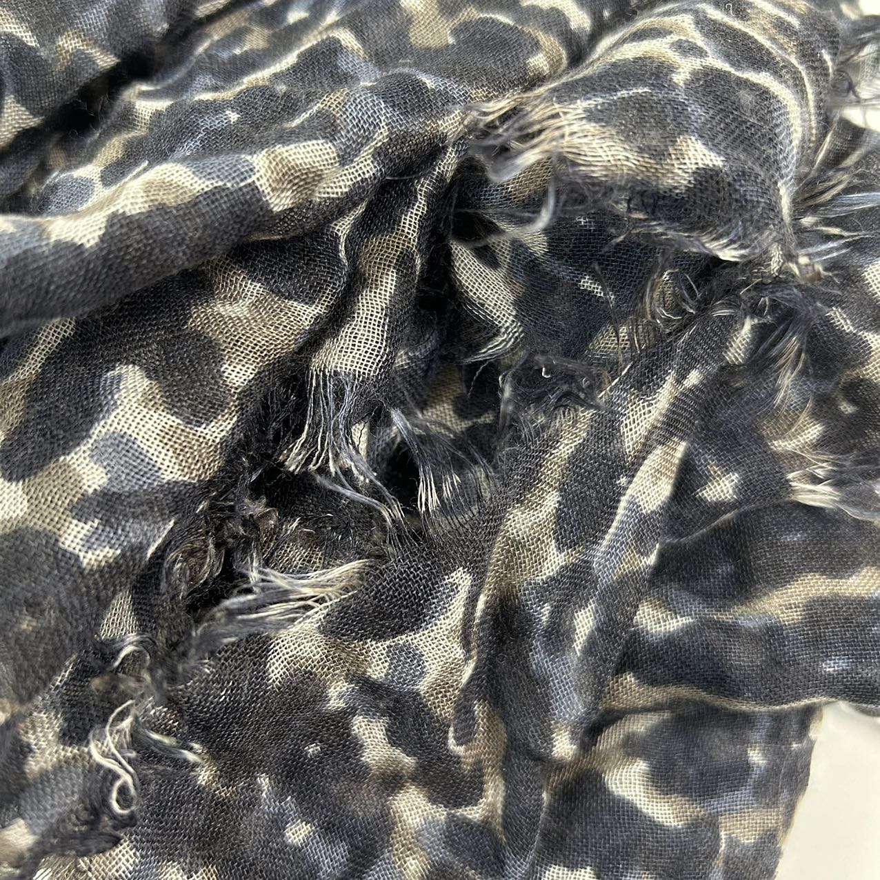 LOUIS VUITTON<br>Leopard stall