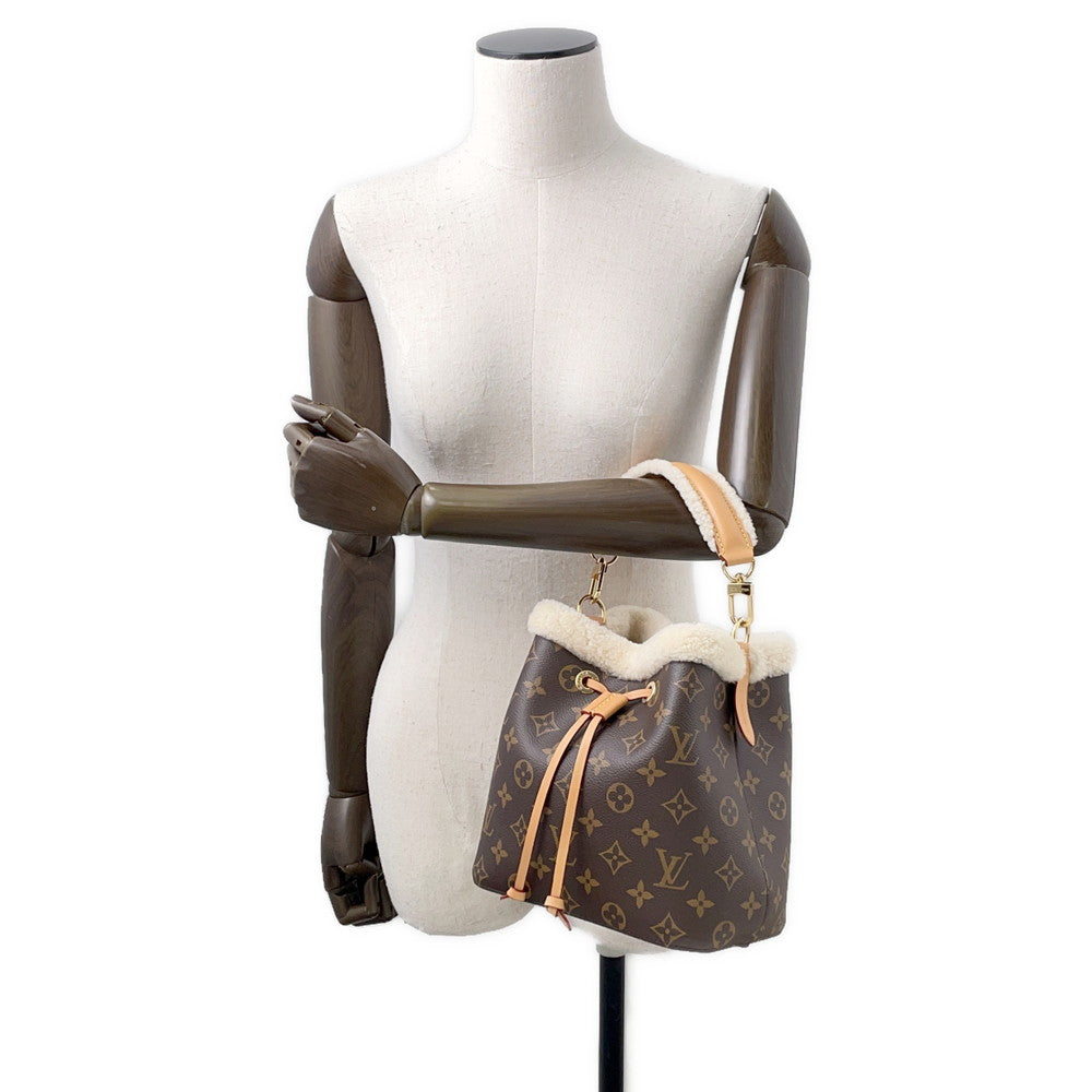 LOUIS VUITTON Neonoe BrownM46319 Monogram Shearling Size BB