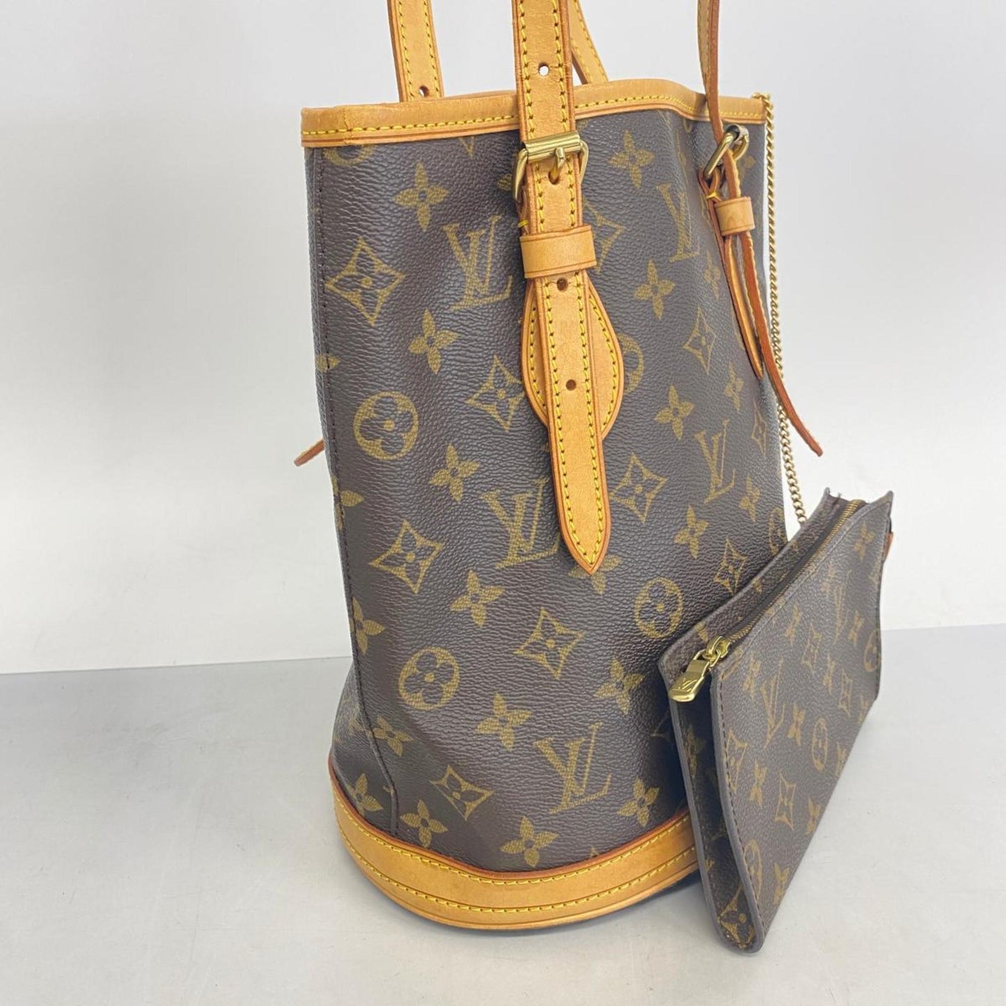 LOUIS VUITTON Bucket PM Tote