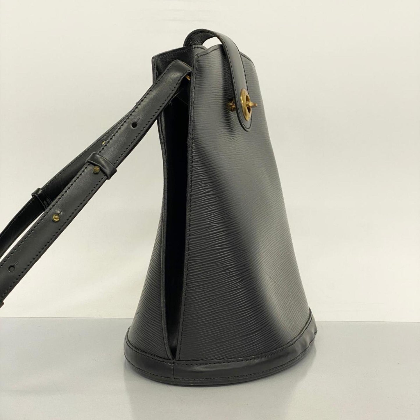 LOUIS VUITTON Cluny Shoulder Bag