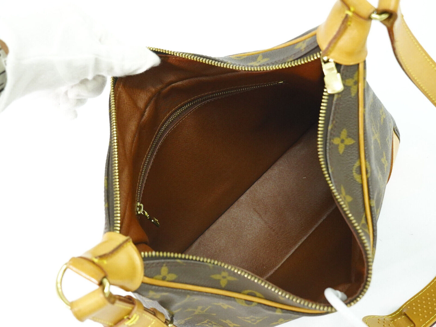 LOUIS VUITTON Boulogne Handbag