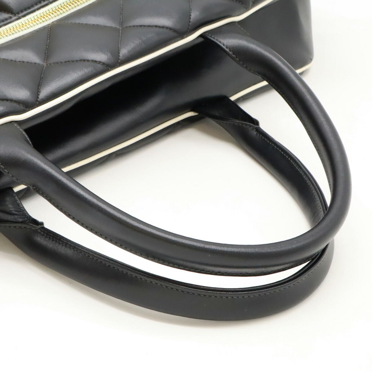 Chanel Leather Matelasse Bowling Bag Travel Bag Classic Flap