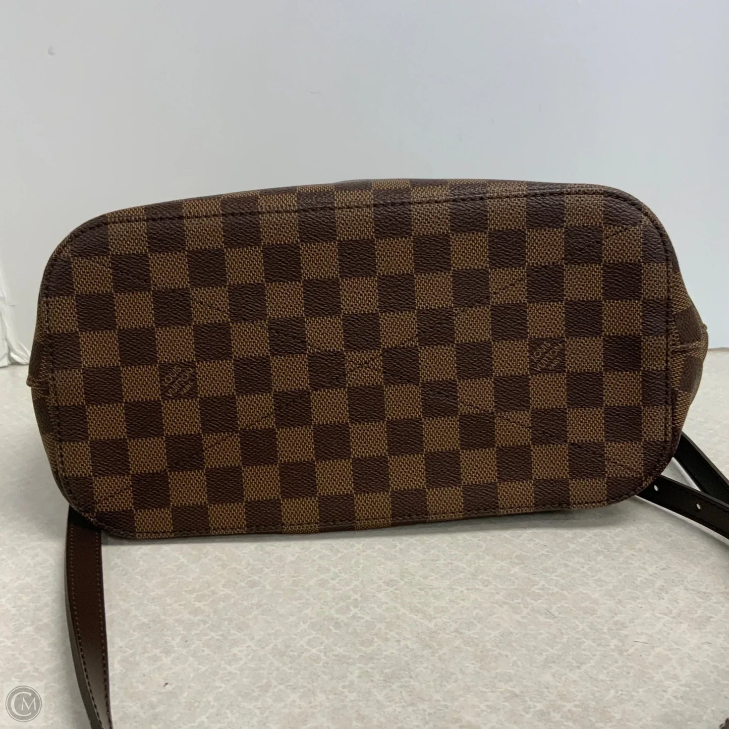 Handbag Luxury Designer By Louis Vuitton, Size: Medium