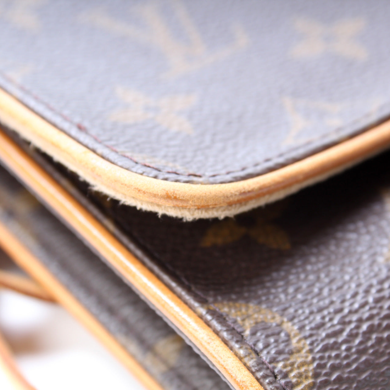 Louis Vuitton Pochette Twin GM Monogram