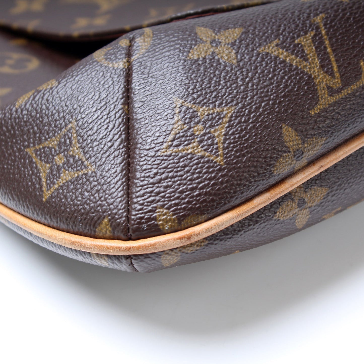 Louis Vuitton Musette Messenger Monogram