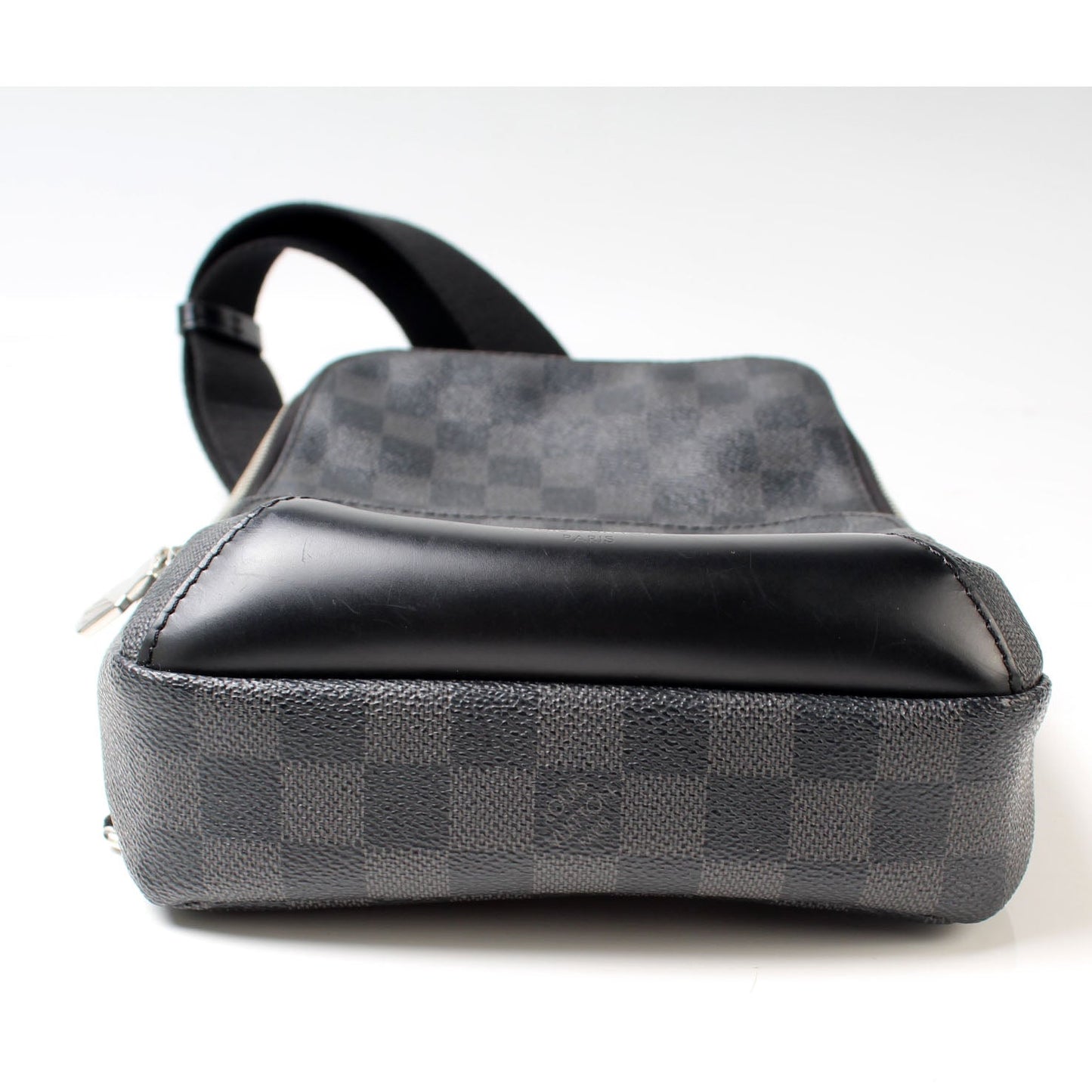 Louis Vuitton Avenue Sling Bag Damier Graphite