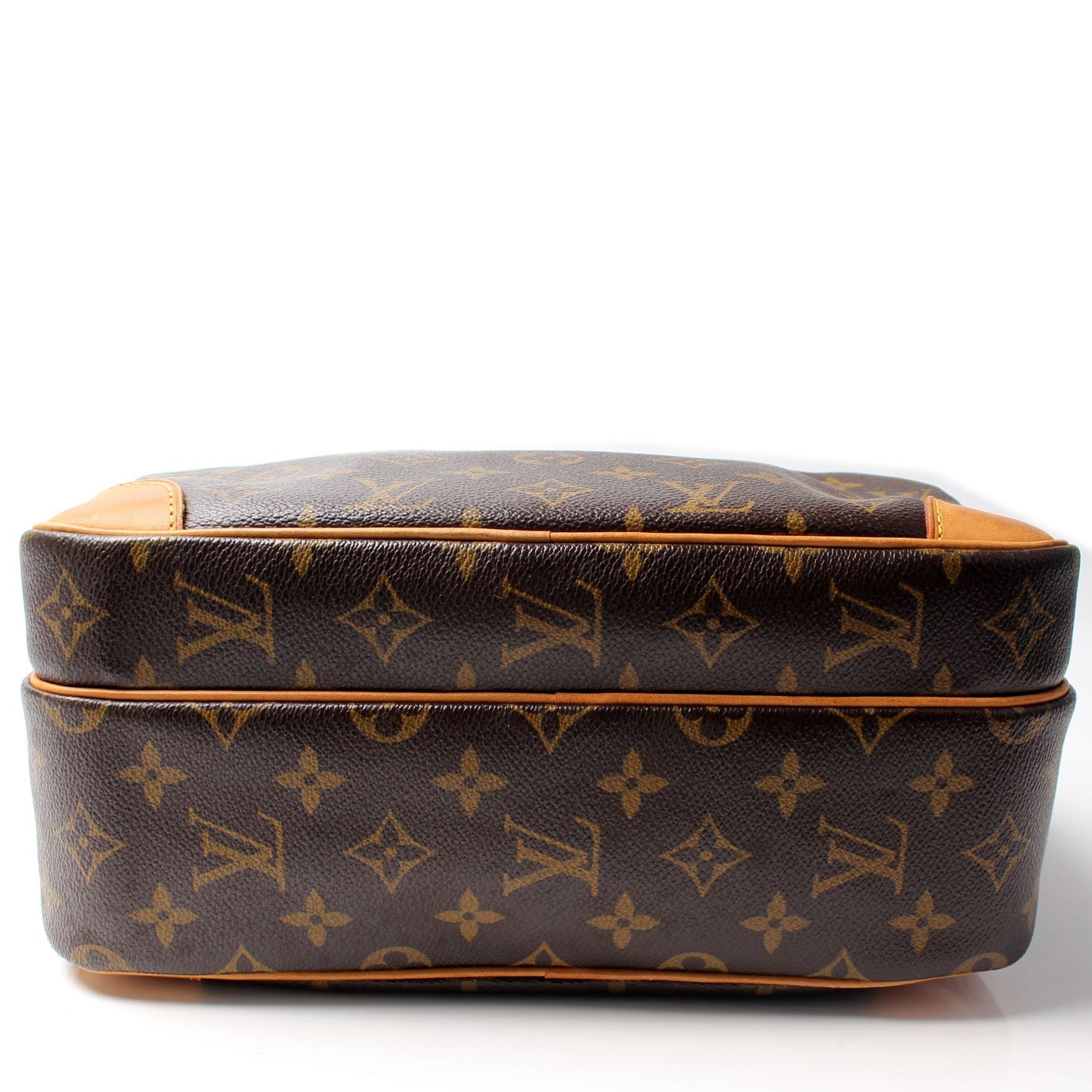 Louis Vuitton Nil Monogram