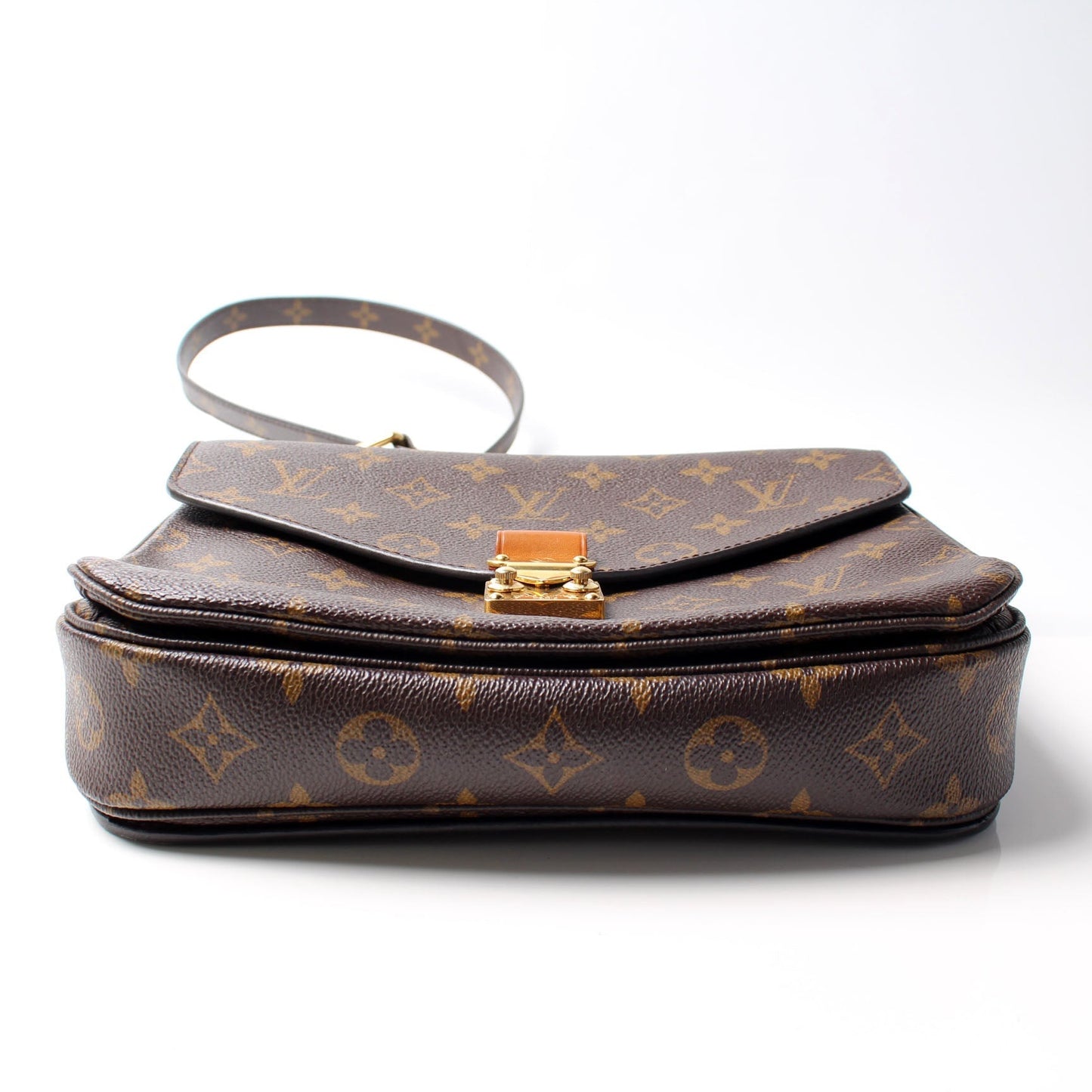 Louis Vuitton Pochette Metis Monogram