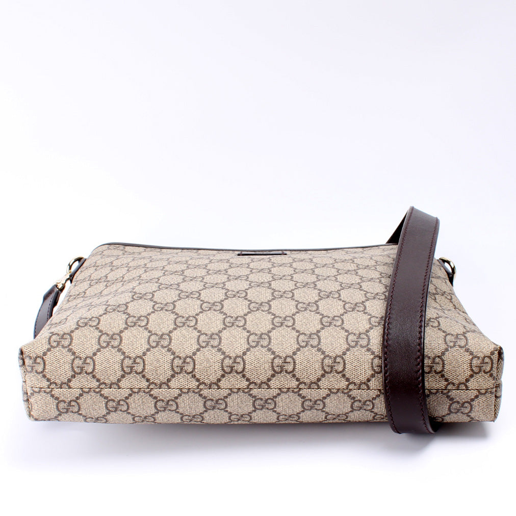 Gucci 388924 GG Supreme Crossbody Bag