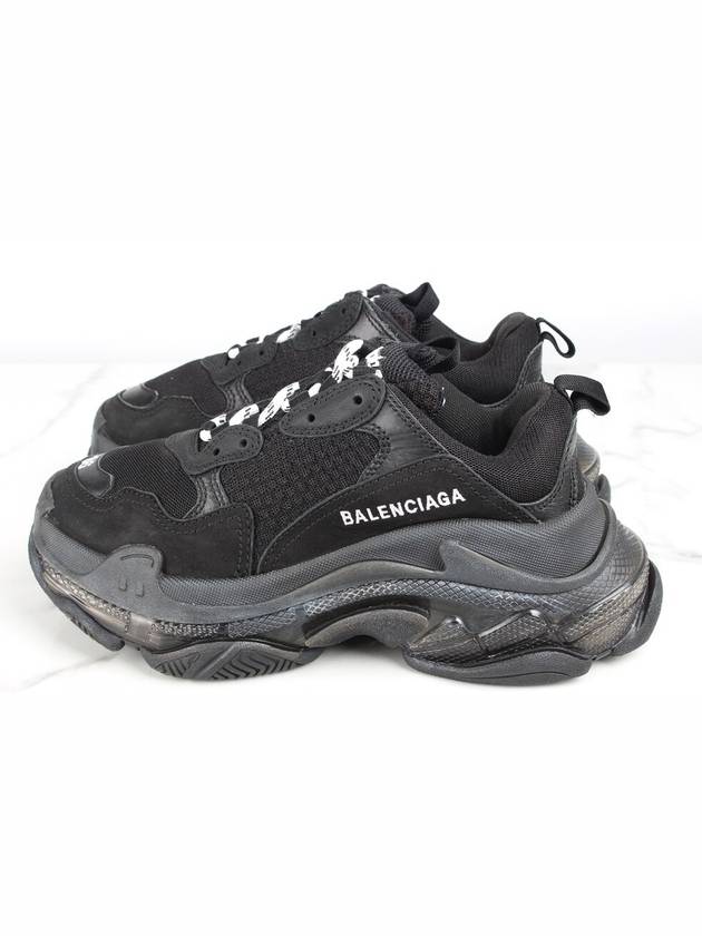 Luxury Balenciaga Trending 2026 Triple S sneakers 35 5 225