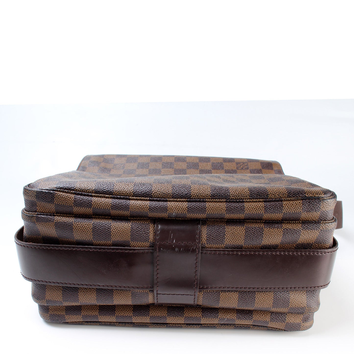 Louis Vuitton Naviglio Messenger Damier Ebene