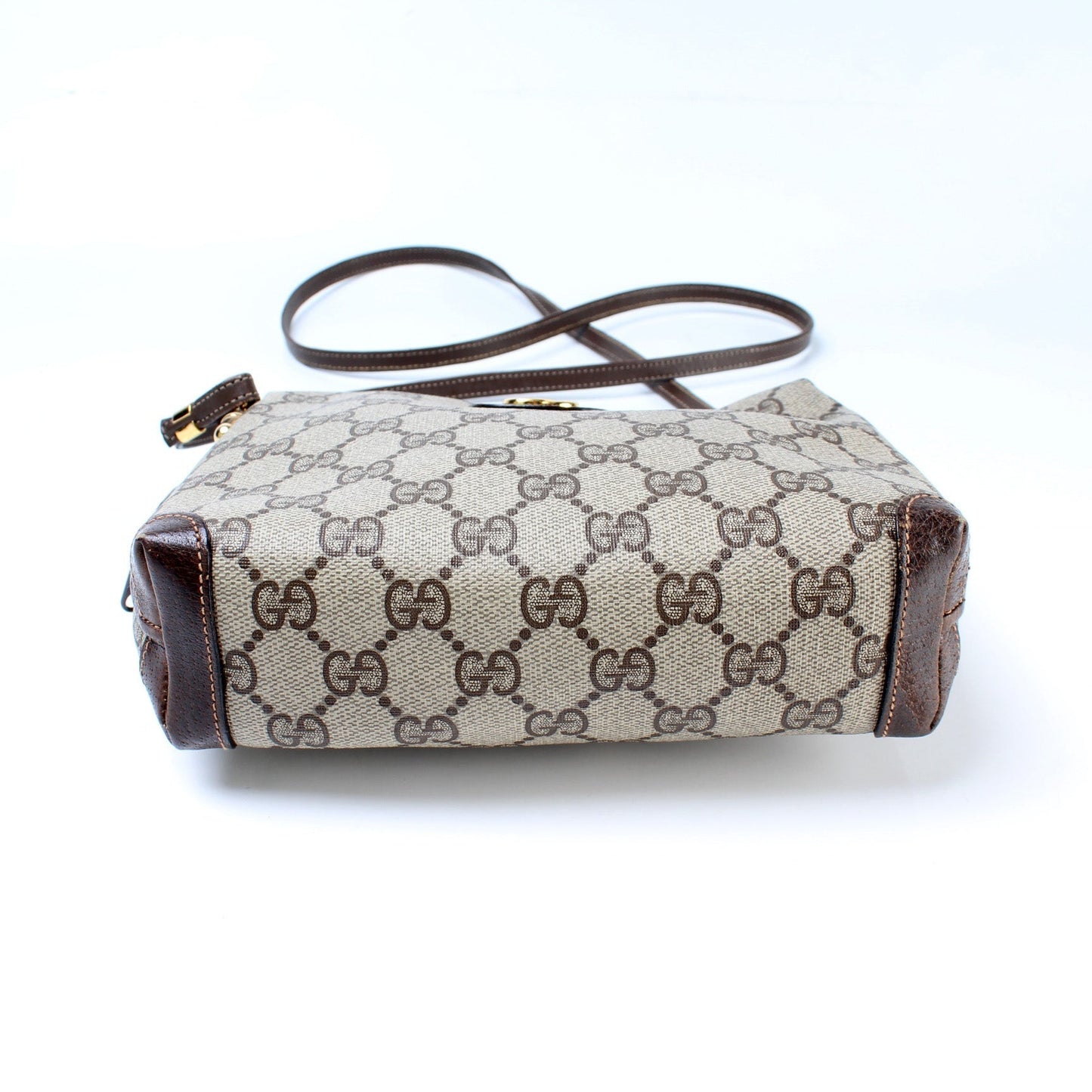 Gucci 67-01-4916 Interlocking GG Shoulder Vintage Bag