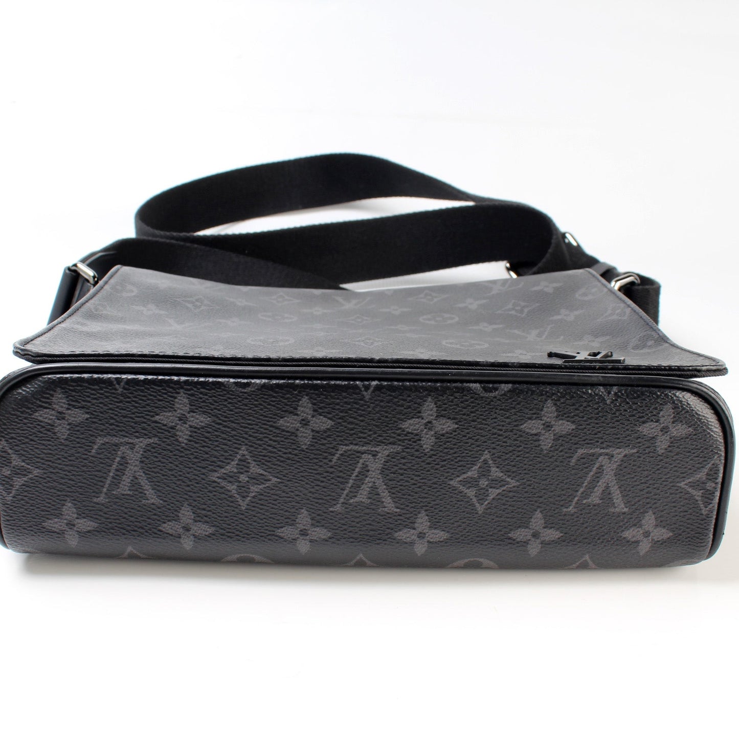 Louis Vuitton District PM Monogram Eclipse