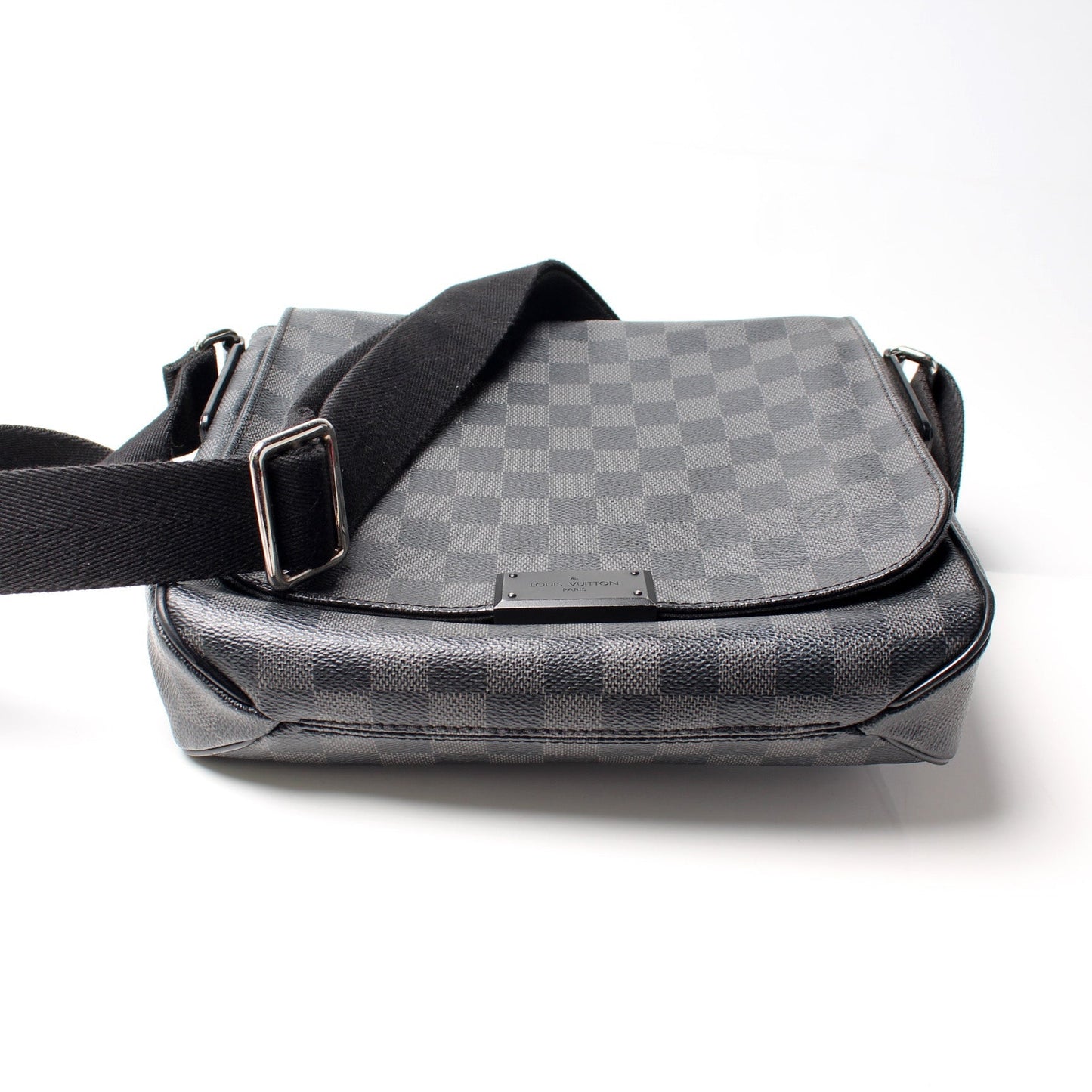 Louis Vuitton District PM Damier Graphite