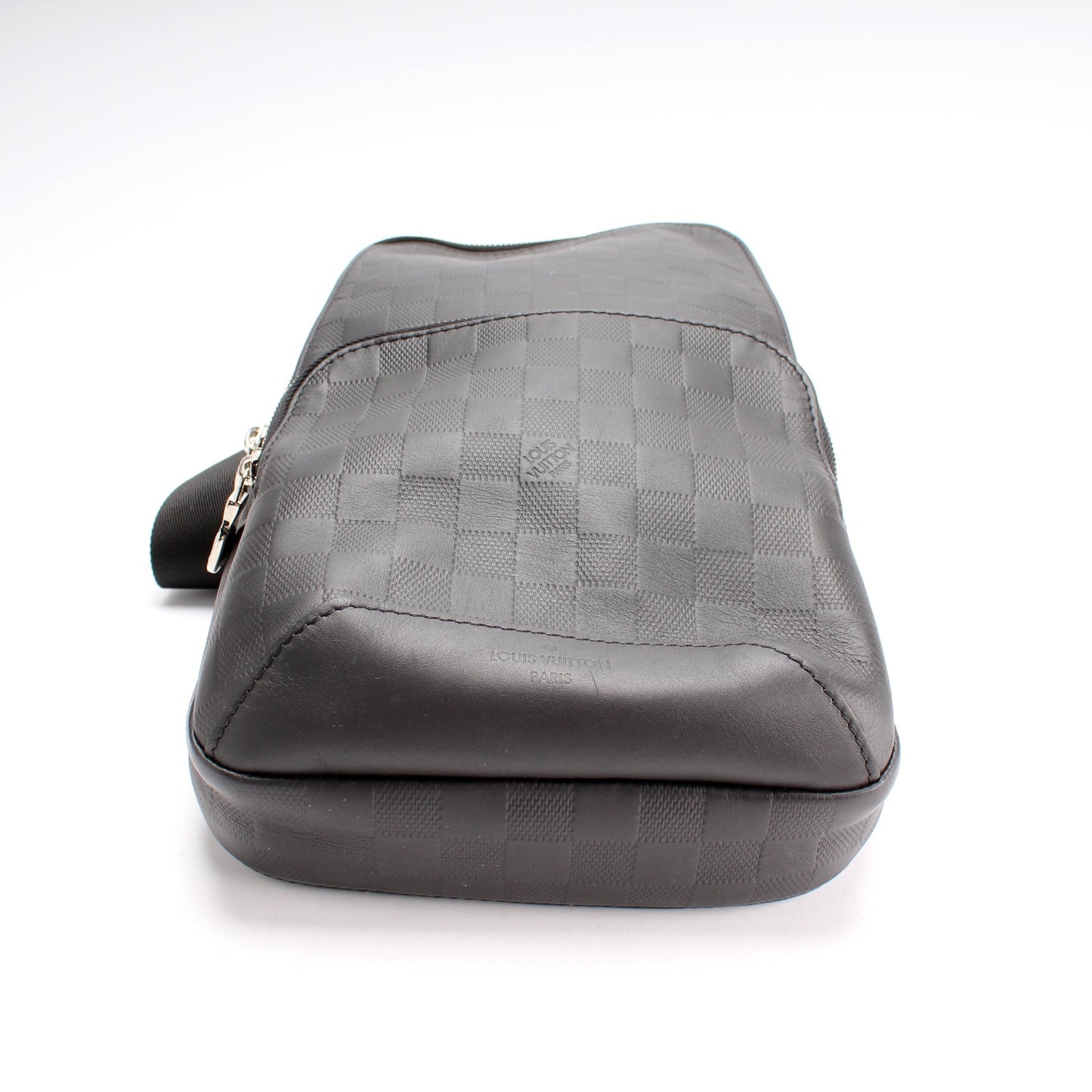 Louis Vuitton Avenue Sling Bag Infini Leather