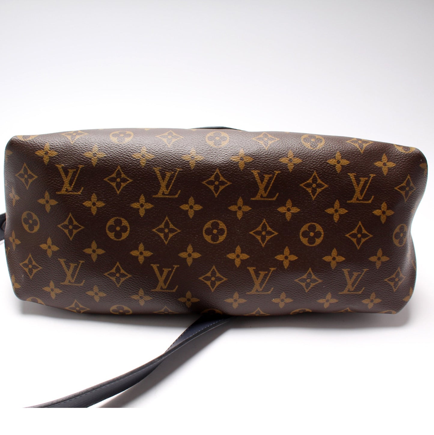 Louis Vuitton Beaubourg MM Monogram