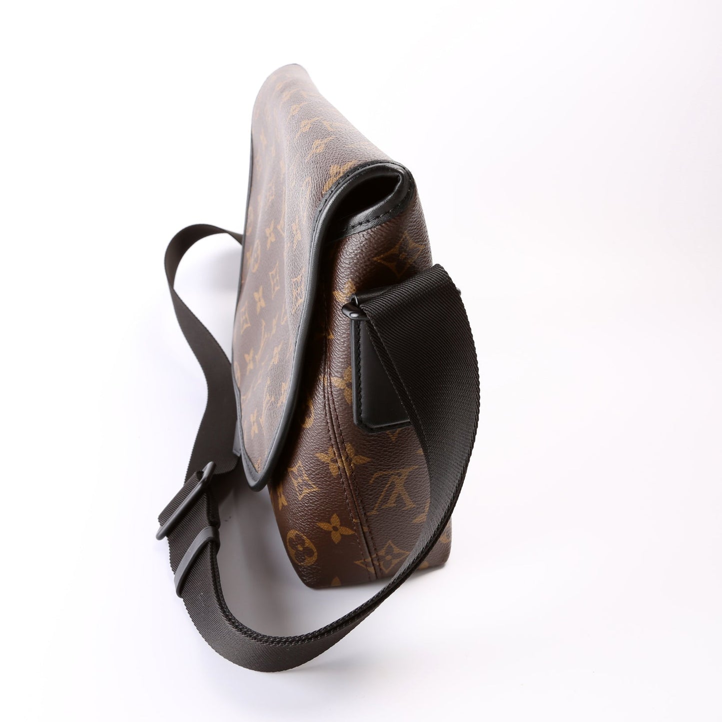 Louis Vuitton Magnetic Messenger Monogram Macassar