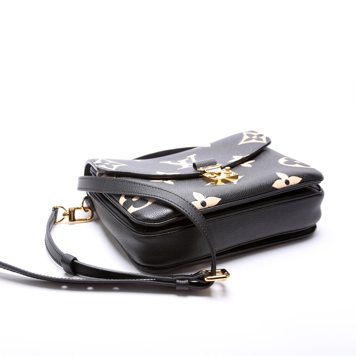Louis Vuitton Pochette Metis Bicolor Empreinte
