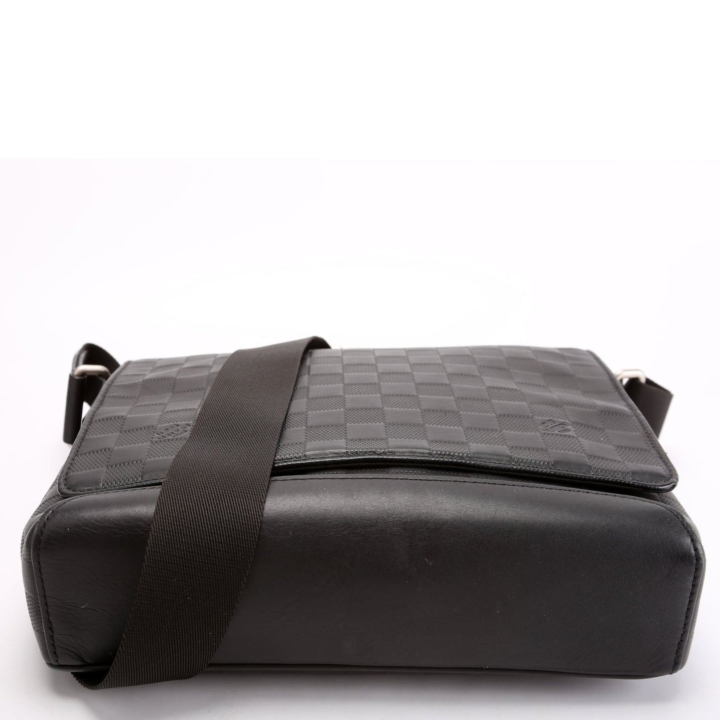 Louis Vuitton District PM Infini Black
