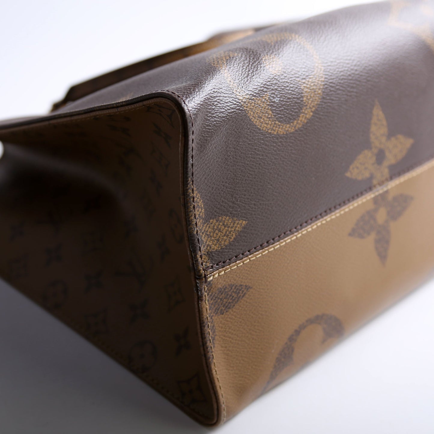 Louis Vuitton ONTHEGO GM Reverse Monogram