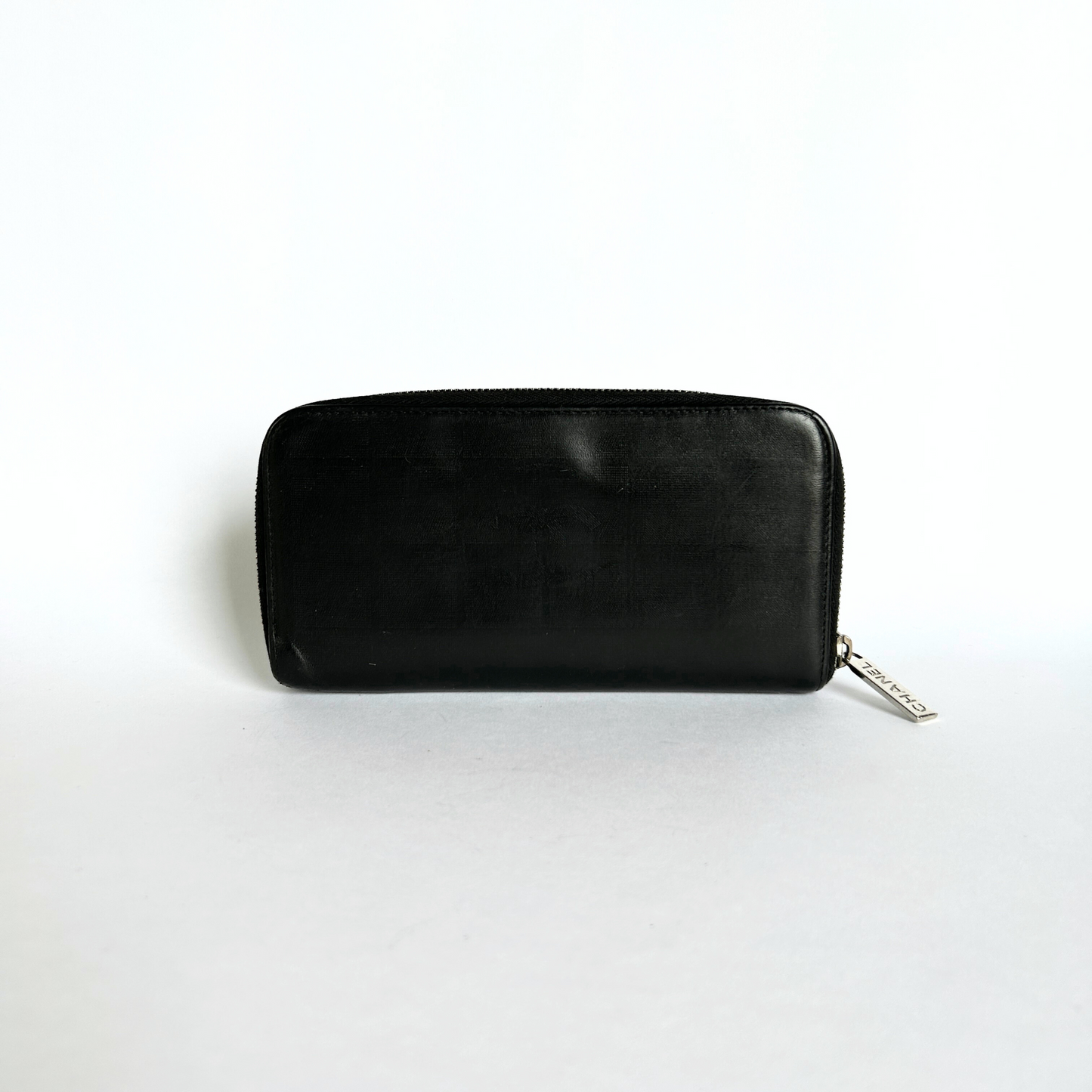 Chanel CC Zipper Wallet in Black Lambskin Leather