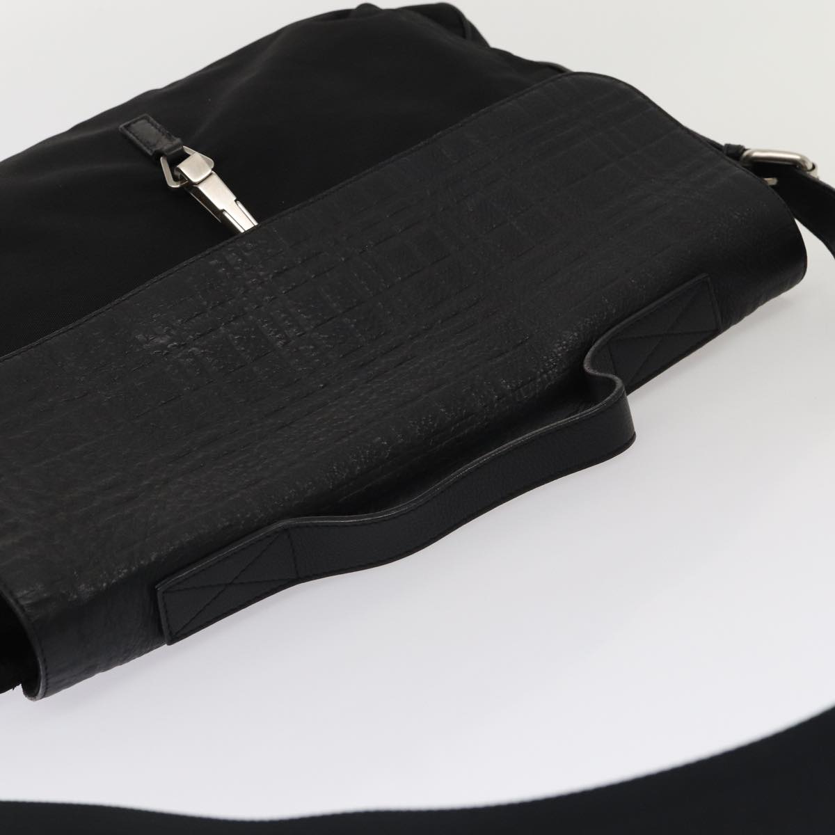 Luxury Burberry Nova Check Shoulder Bag