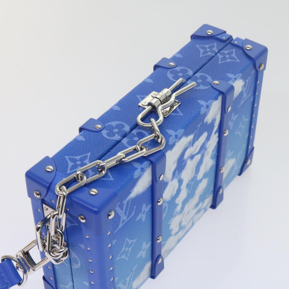 LOUIS VUITTON Clutch Bag