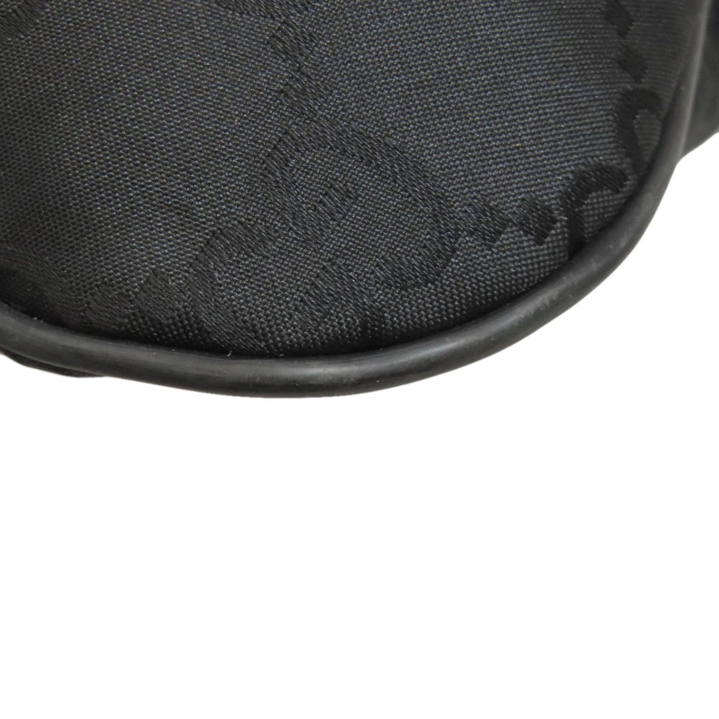 Gucci Black Nylon Shoulder Bag ( )