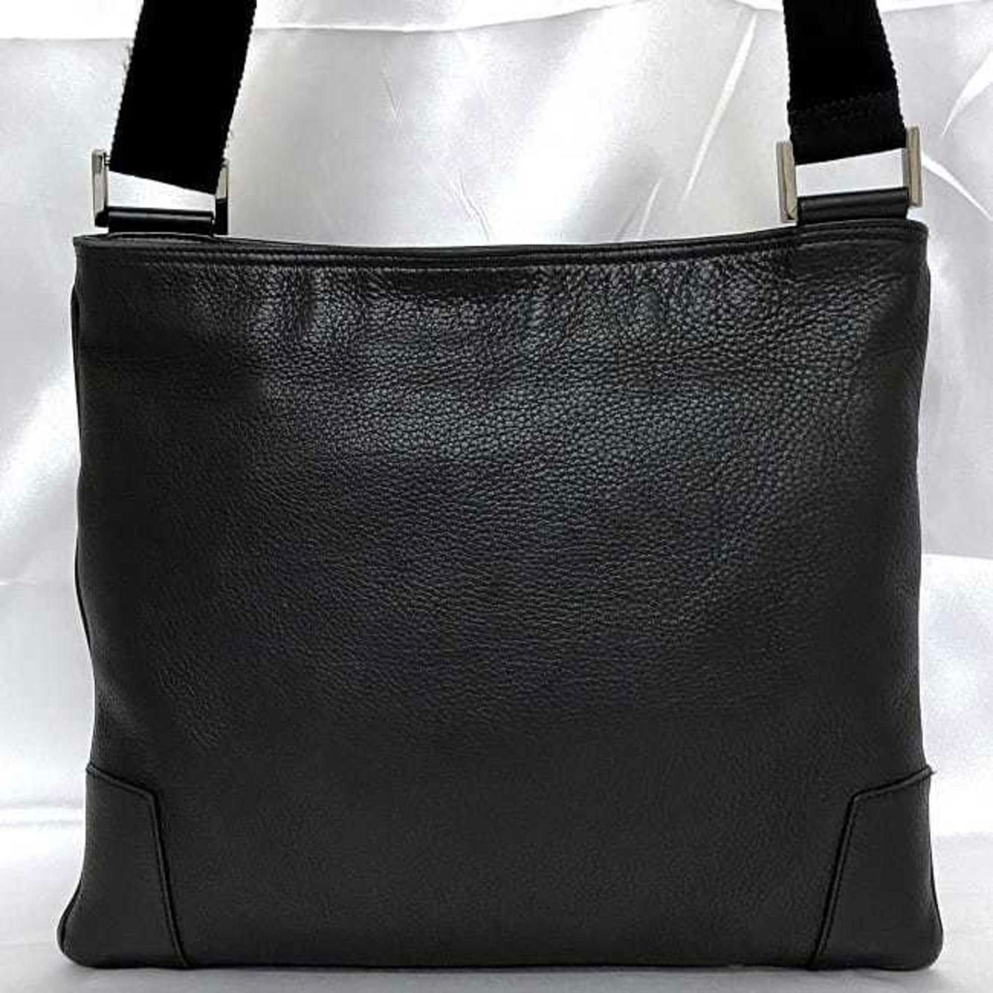 Gucci Leather Shoulder Bag
