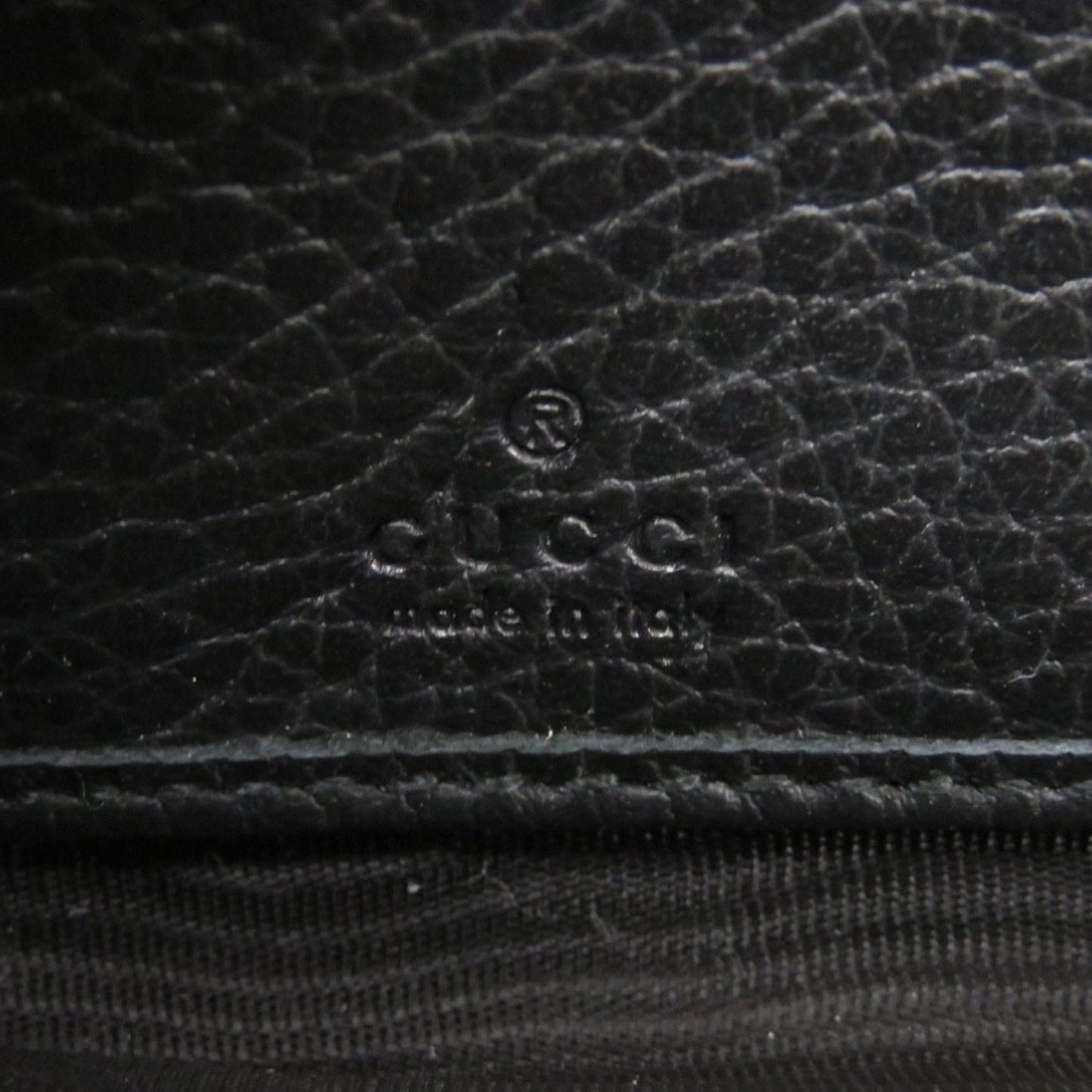 Gucci Black Leather Long Wallet (Bi-Fold) ( )
