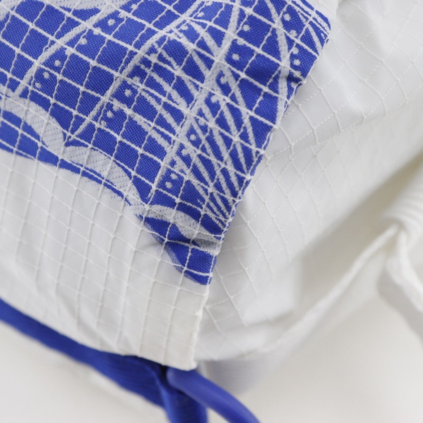 Burberry Blue White Nylon Shoulder Bag ( )