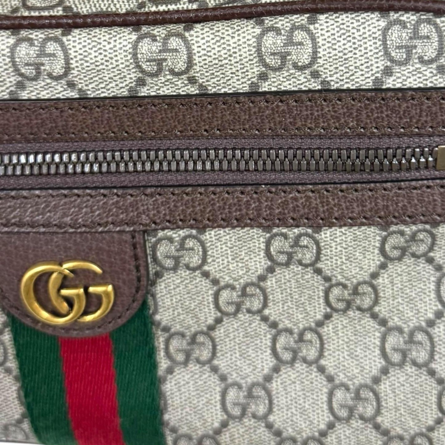 Gucci Beige Gg Supreme Sling Bag ( )