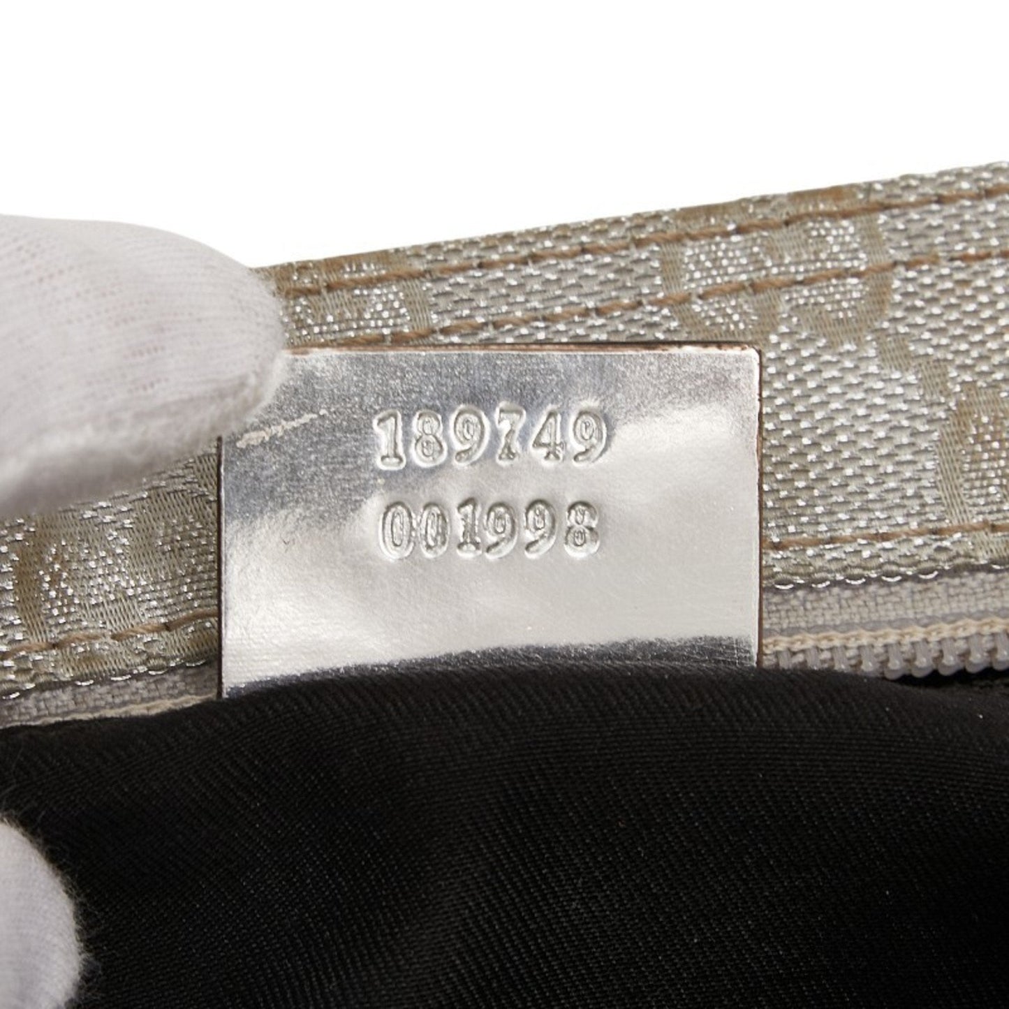 Gucci Gg Canvas Silver Gg Canvas Shoulder Bag ( )