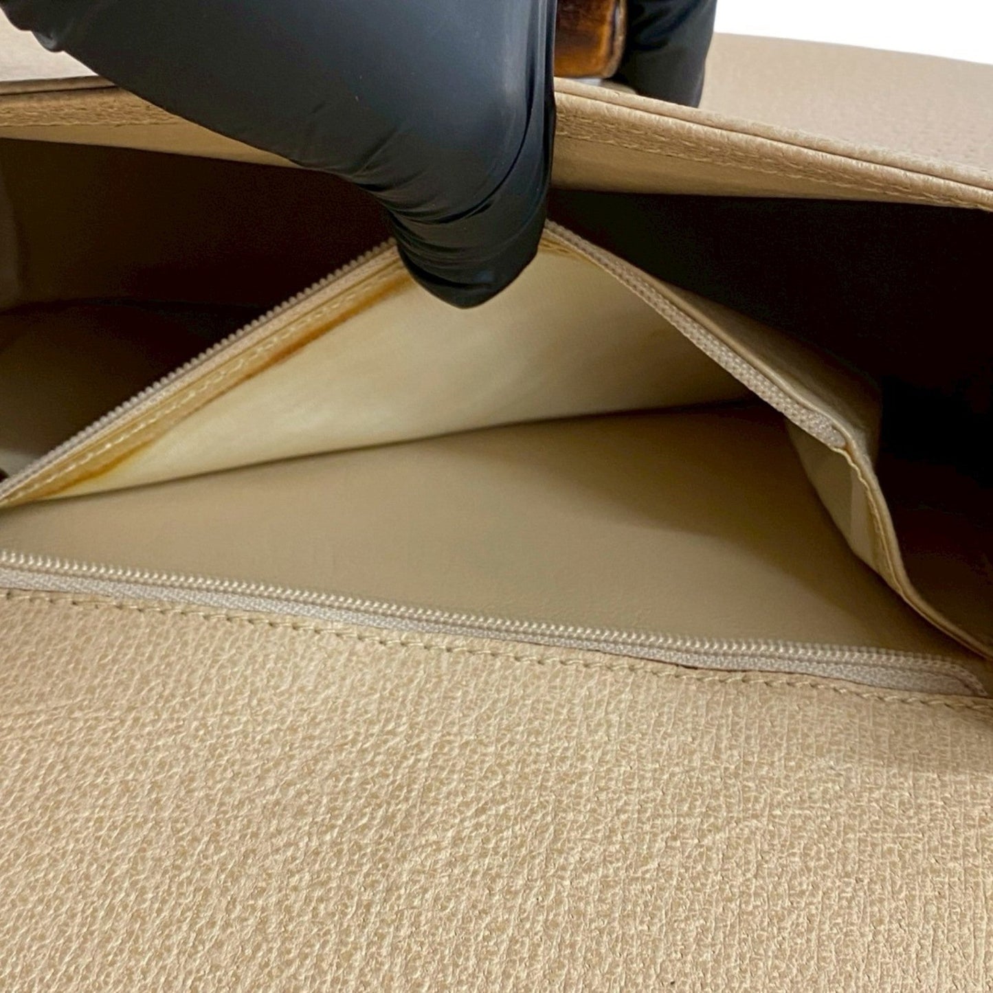 Gucci Beige Leather Bamboo Pochette Shoulder Bag ( )