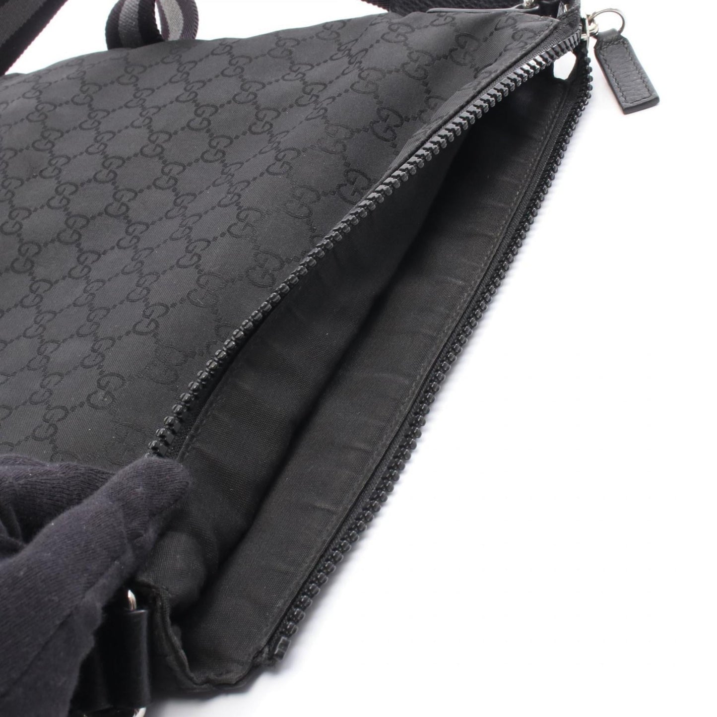 Gucci Black Nylon Leather Shoulder Bag ( )