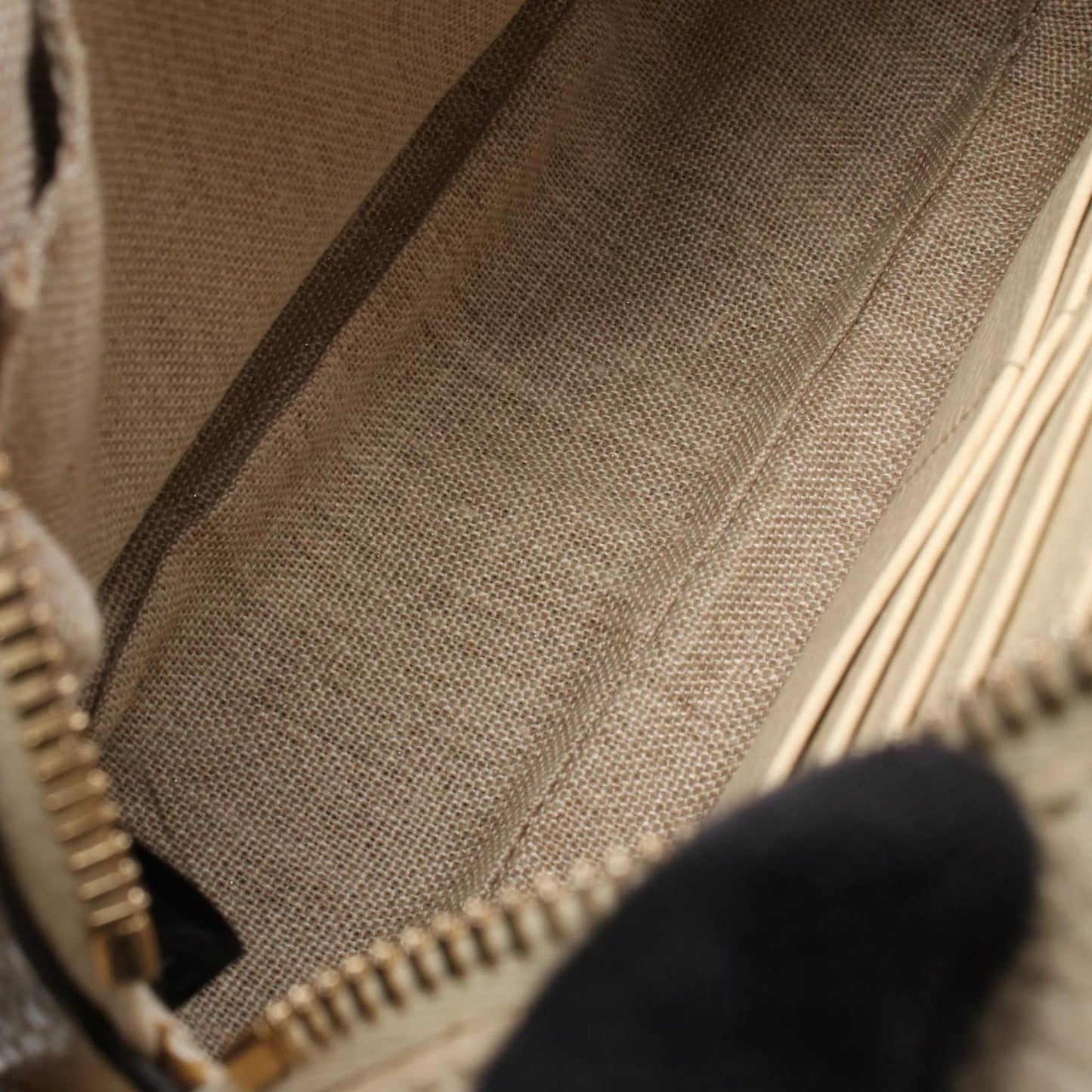 Gucci Beige Ivory Gg Canvas Leather Shoulder Bag ( )