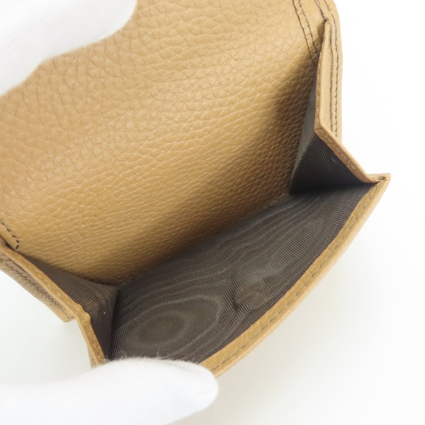 Gucci Beige Leather Wallet (Tri-Fold) ( )