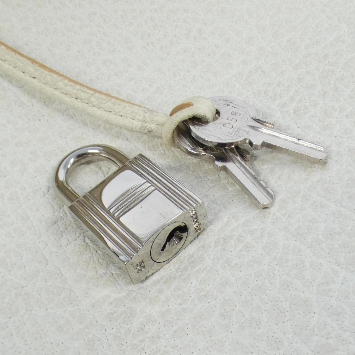 Hermes Kelly Beige White Handbag ( )