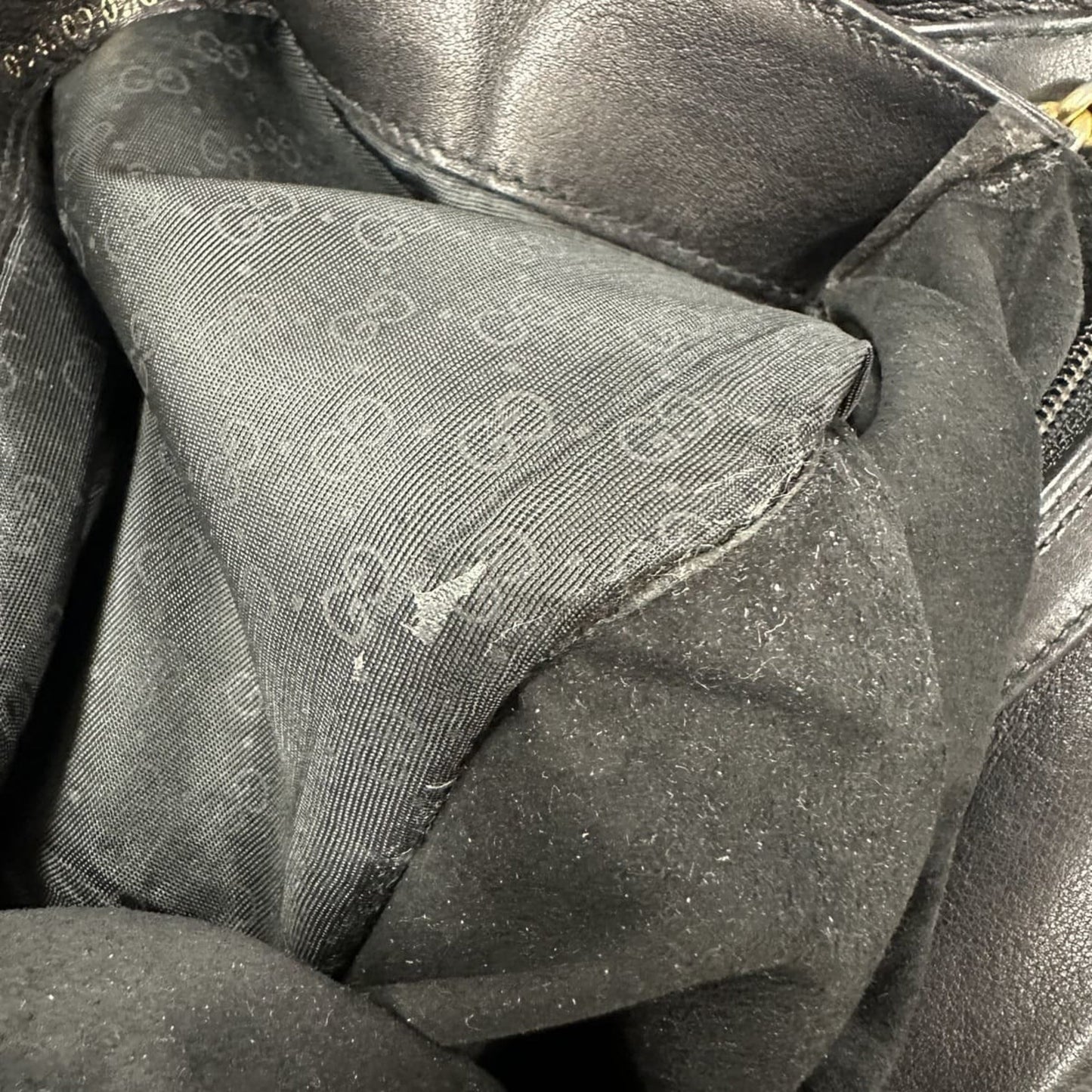 Gucci Black Leather Shoulder Bag ( )