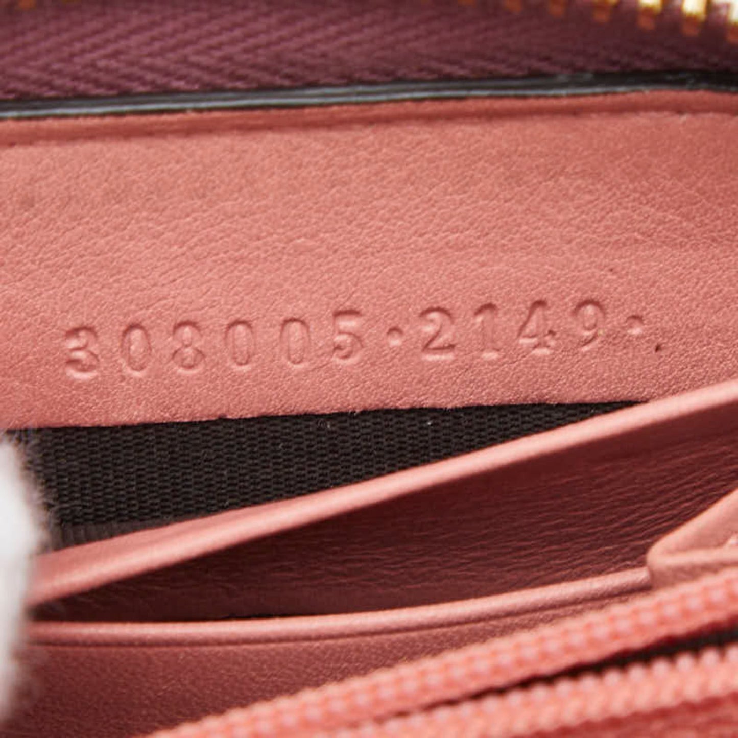 Gucci Pink Red Color Leather Long Wallet (Bi-Fold) ( )