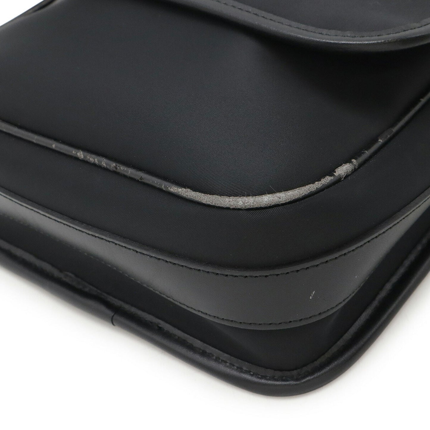 Burberry Black Nylon Leather Shoulder Bag ( )