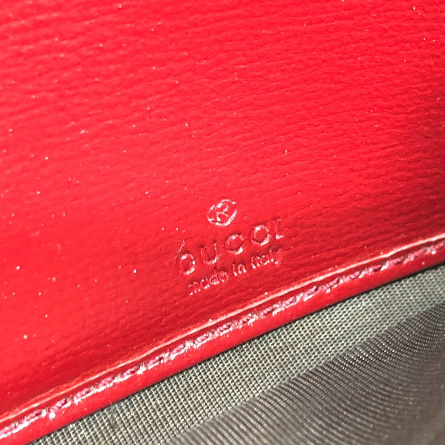 Gucci Red Leather Wallet (Bi-Fold) ( )