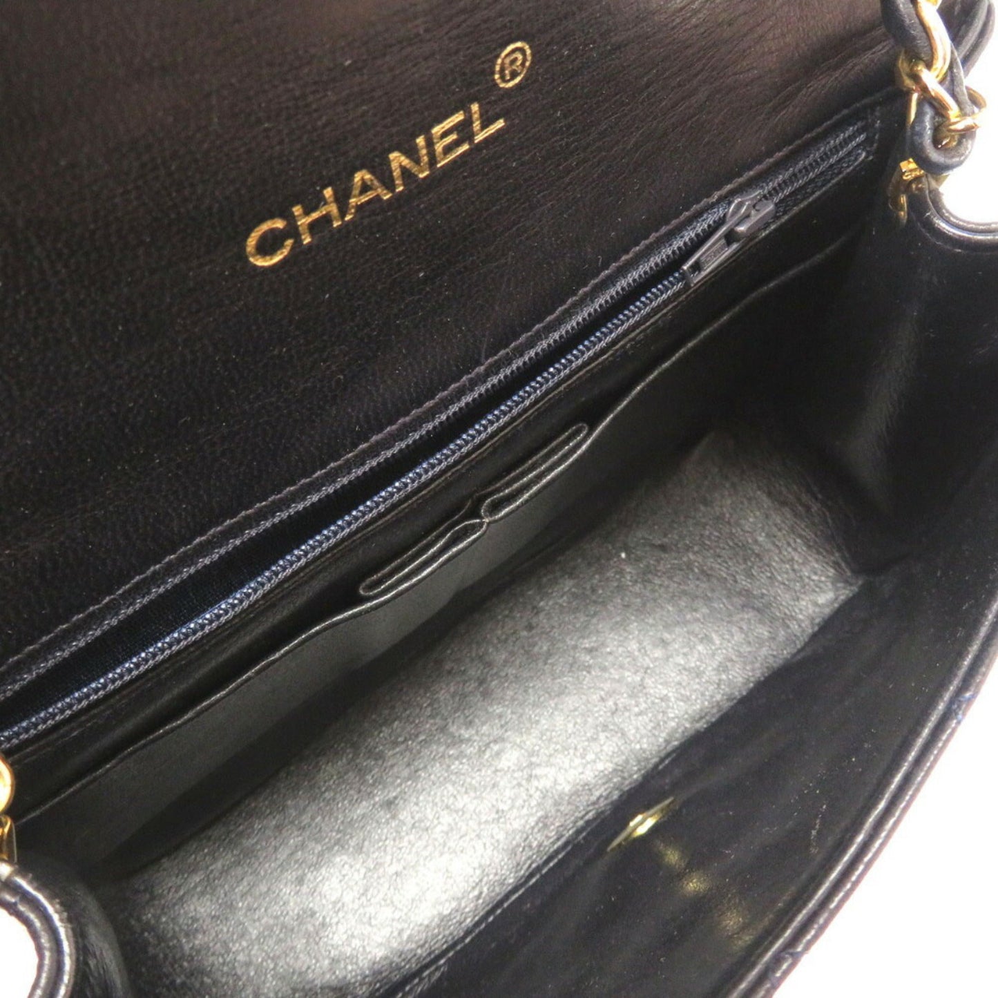 Chanel Matelassé Shoulder Bag - Ewore Bags