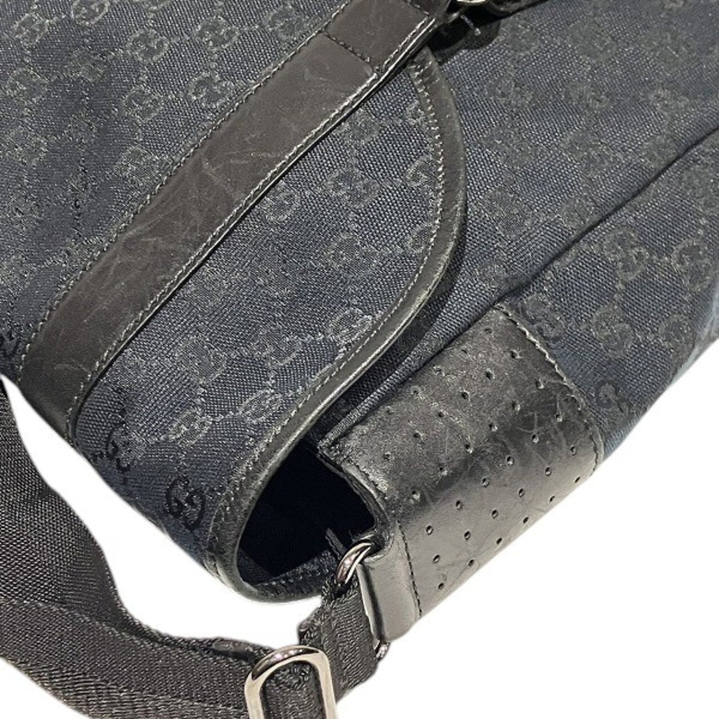 Gucci Leather Canvas Shoulder Bag