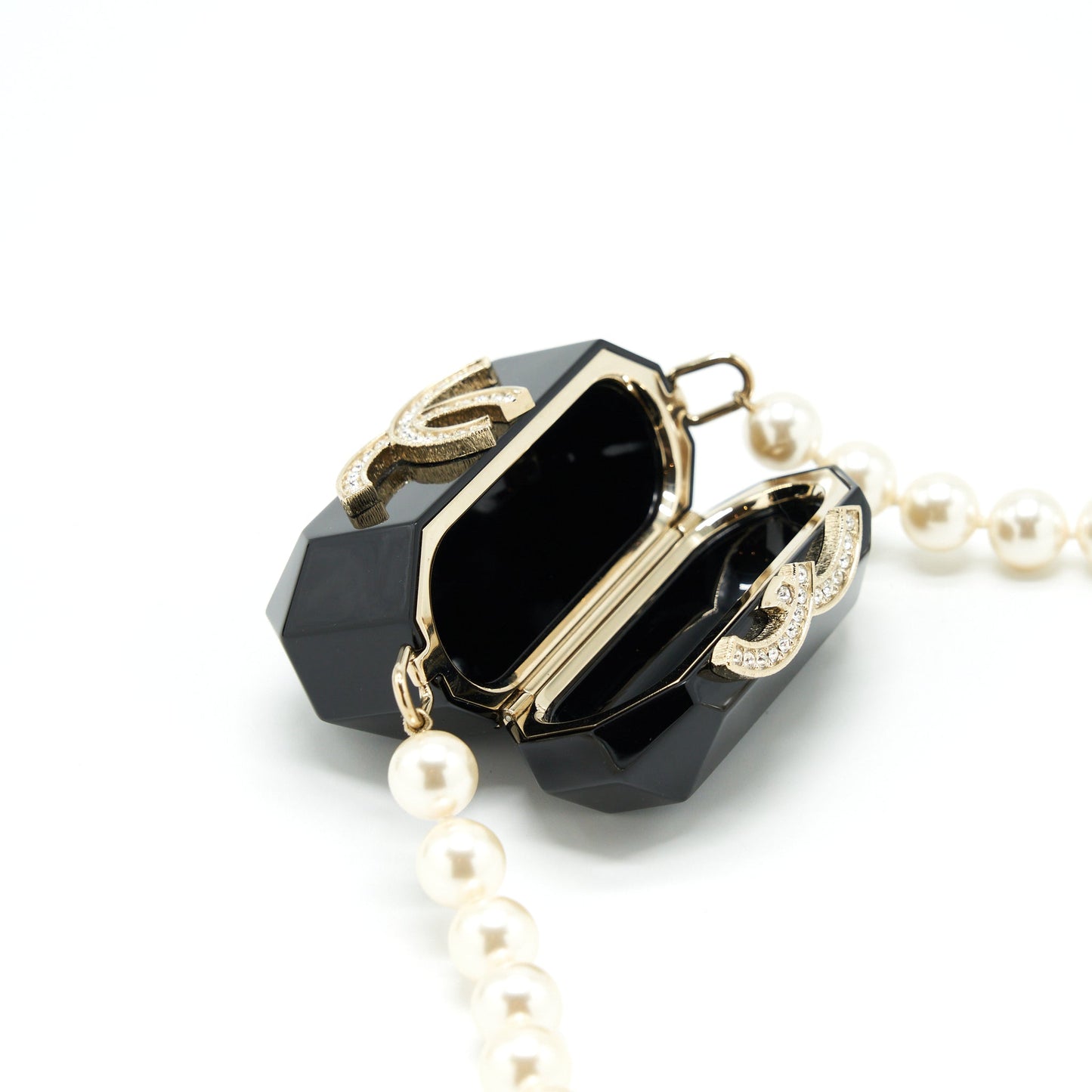 Chanel AirPods Case With Pearl Chain Black L