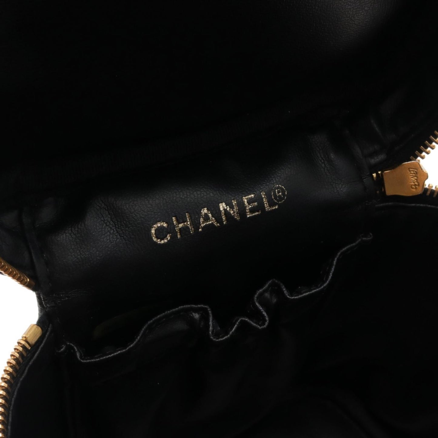Chanel 40 Handbag - EworeBags