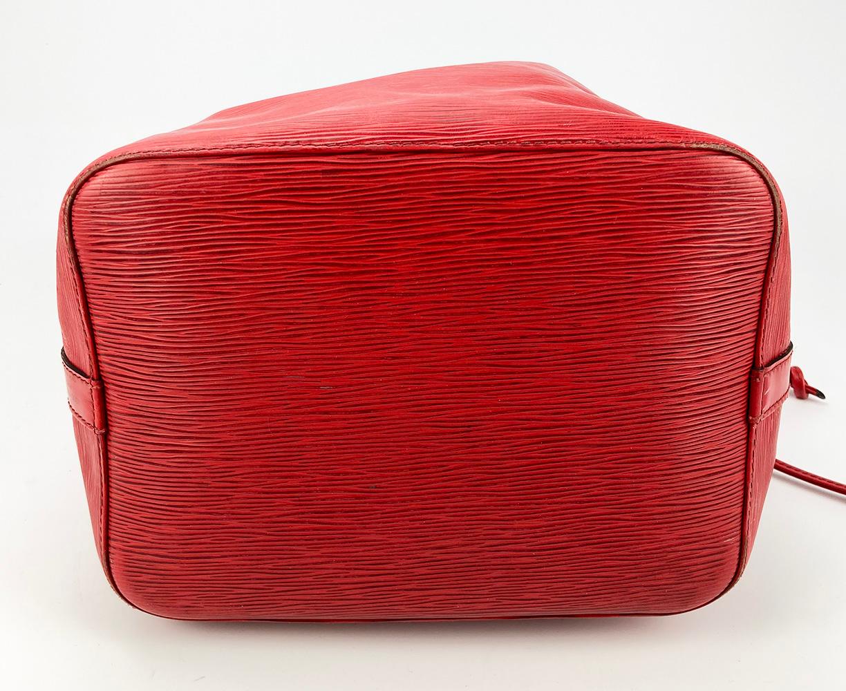 LOUIS VUITTON Castillian Red Epi Noe Drawstring Bucket Bag